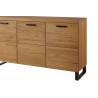 Buffet, façade en bois massif, 3 portes,  pieds en métal, couleur chêne, Gamme PRATTO